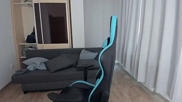 Snapshot of MatMalonne chatting on October 1, 2025, 5:12 am MatMalonne online show from October 1, 2025, 5:12 am