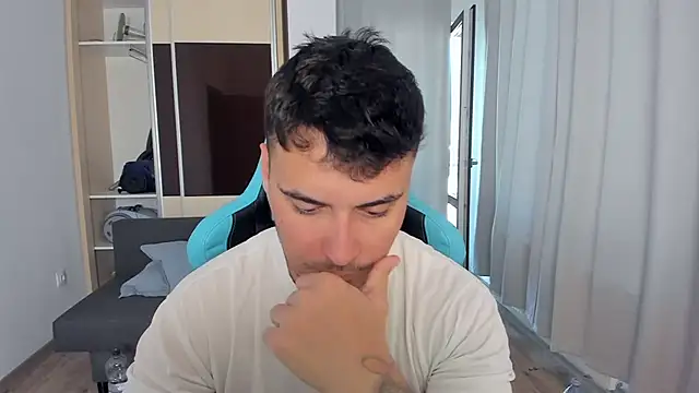 Snapshot of MatMalonne chatting on September 23, 2025, 11:50 am MatMalonne online show from September 23, 2025, 11:50 am