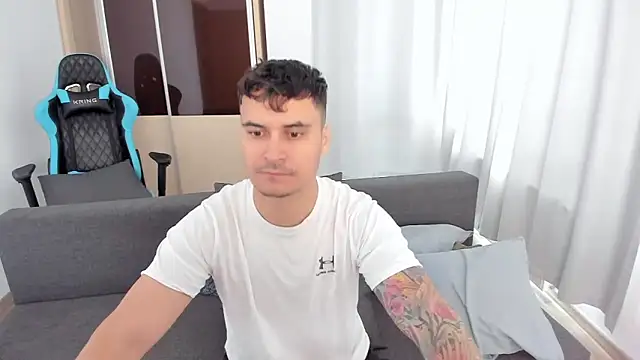 Snapshot of MatMalonne chatting on October 30, 2025, 8:12 am MatMalonne online show from October 30, 2025, 8:12 am