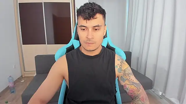 Snapshot of MatMalonne chatting on October 19, 2025, 11:13 am MatMalonne online show from October 19, 2025, 11:13 am