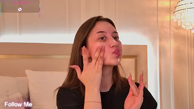 MaryReel online show from September 25, 2025, 3:23 am