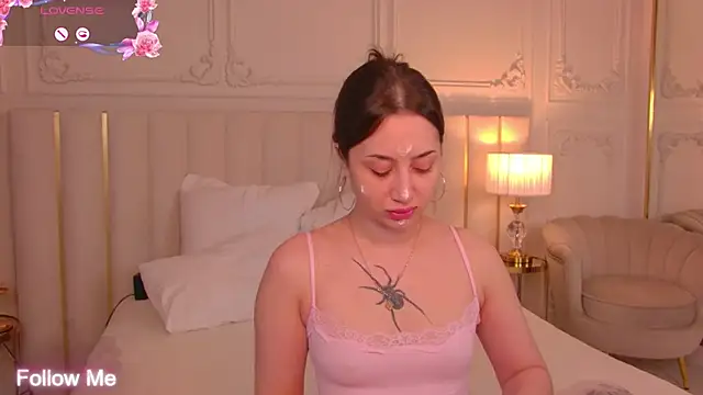 MaryReel online show from October 28, 2025, 8:57 am