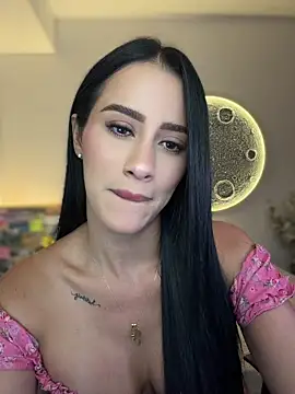Snapshot of SarahhSmitth1 chatting on July 10, 2026, 11:27 pm SarahhSmitth1 online show from July 10, 2026, 11:27 pm