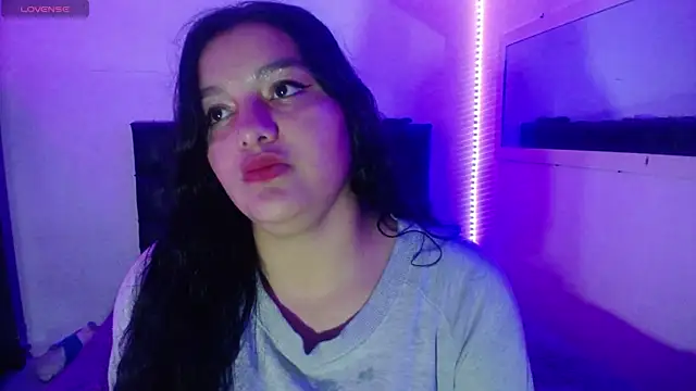 Laurenkenner  online show from October 9, 2025, 7:58 pm