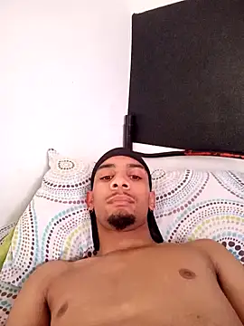 29YOURZ 28  online show from December 7, 2024, 4:09 pm