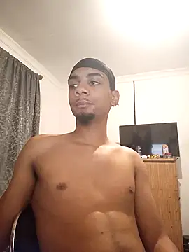 29YOURZ 28  online show from December 19, 2024, 7:18 pm