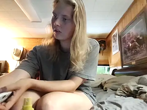 Snapshot of Ryan_and_Aurora chatting on June 2, 2026, 7:25 pm Ryan and Aurora online show from June 2, 2026, 7:25 pm