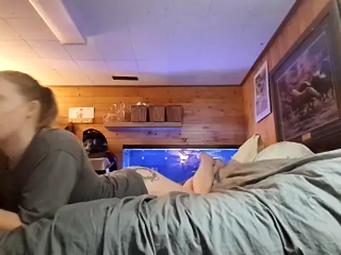 Ryan and Aurora online show from February 12, 2026, 11:37 pm