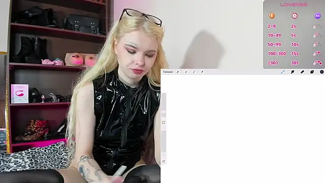 Snapshot of MisssLola chatting on February 27, 2025, 2:21 pm MisssLola online show from February 27, 2025, 2:21 pm