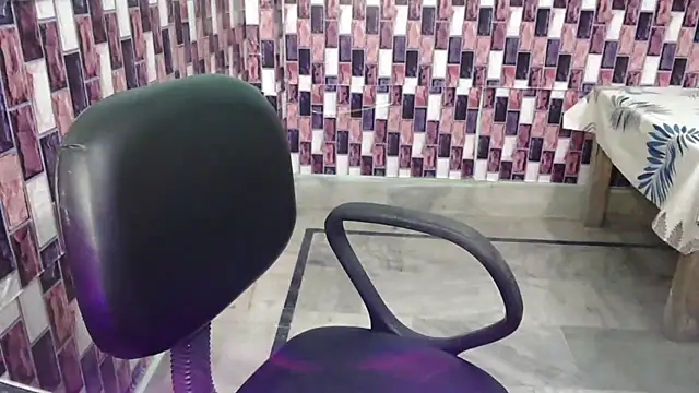 Snapshot of N-Natasha chatting on September 19, 2025, 5:17 pm N-Natasha online show from September 19, 2025, 5:17 pm