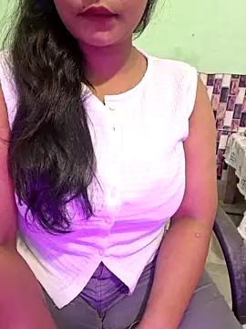 Snapshot of N-Natasha chatting on September 18, 2025, 12:35 am N-Natasha online show from September 18, 2025, 12:35 am