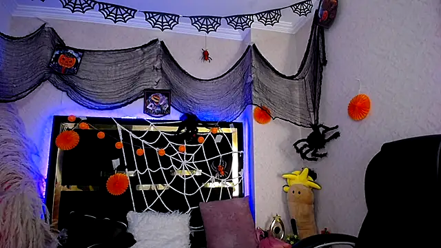 Snapshot of Bunny_O chatting on October 18, 2025, 10:01 pm Bunny O online show from October 18, 2025, 10:01 pm