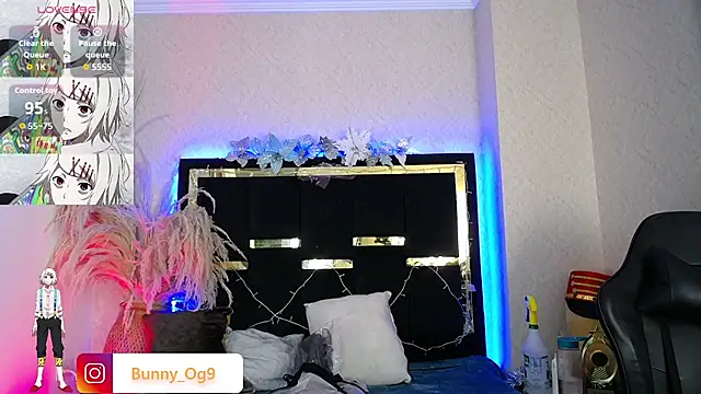 Snapshot of Bunny_O chatting on February 4, 2026, 9:32 pm Bunny O online show from February 4, 2026, 9:32 pm