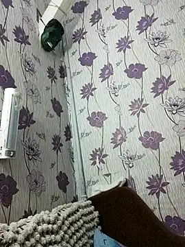 SweetLeila40 online show from February 24, 2025, 11:52 pm