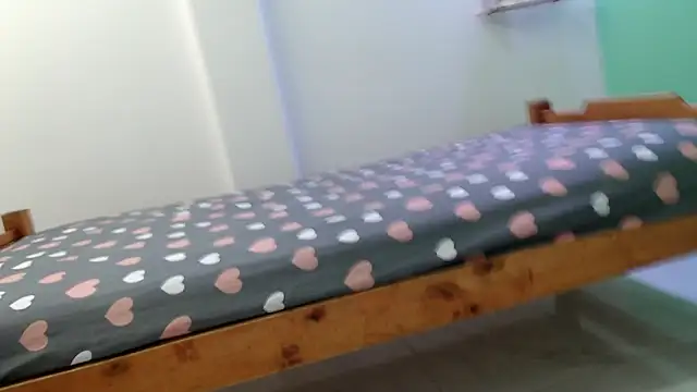 Snapshot of evaleribigtits18 chatting on February 2, 2026, 1:15 am evaleribigtits18 online show from February 2, 2026, 1:15 am