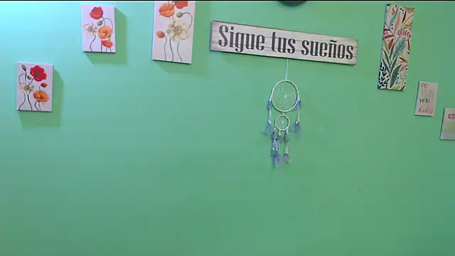 Snapshot of evaleribigtits18 chatting on February 14, 2026, 3:01 pm evaleribigtits18 online show from February 14, 2026, 3:01 pm