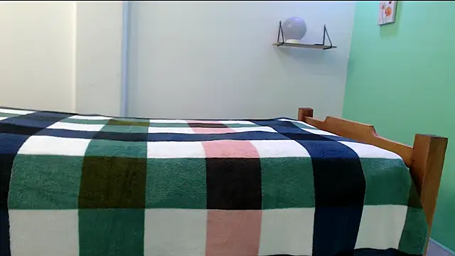 Snapshot of evaleribigtits18 chatting on February 23, 2026, 2:02 am evaleribigtits18 online show from February 23, 2026, 2:02 am