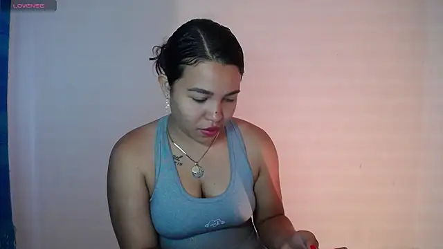 sexymoreniita online show from September 13, 2025, 3:34 pm