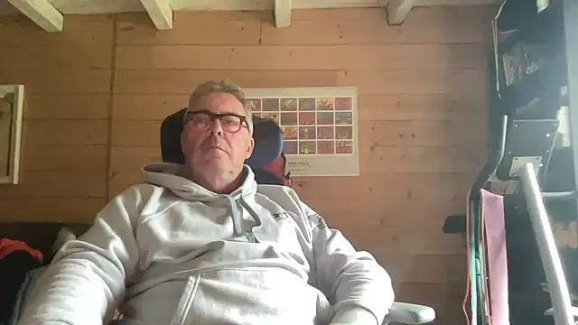 Snapshot of lelohop chatting on April 14, 2026, 11:26 am lelohop online show from April 14, 2026, 11:26 am
