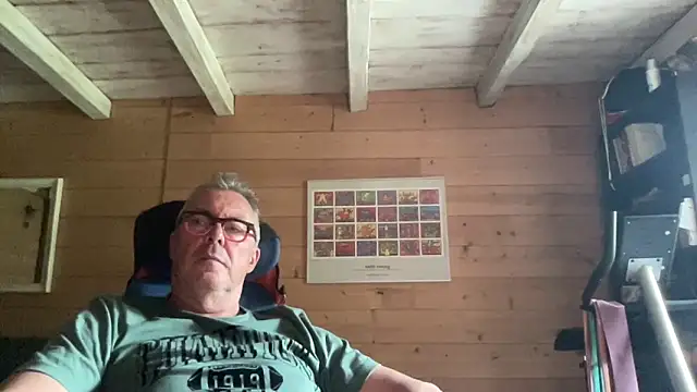 Snapshot of lelohop chatting on May 5, 2026, 9:23 am lelohop online show from May 5, 2026, 9:23 am