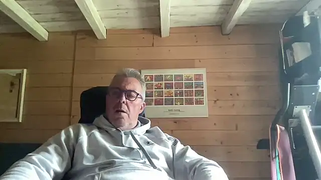 Snapshot of lelohop chatting on May 19, 2026, 11:50 am lelohop online show from May 19, 2026, 11:50 am