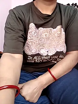 MUMTAJ-1 online show from November 22, 2025, 1:37 am