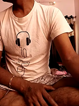 MUMTAJ-1 online show from November 21, 2025, 1:37 am