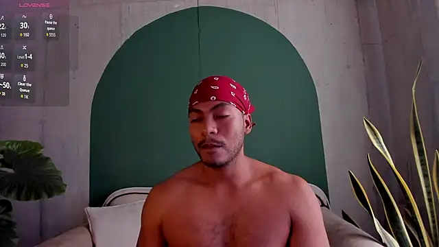 noah jones   online show from November 30, 2025, 3:35 pm