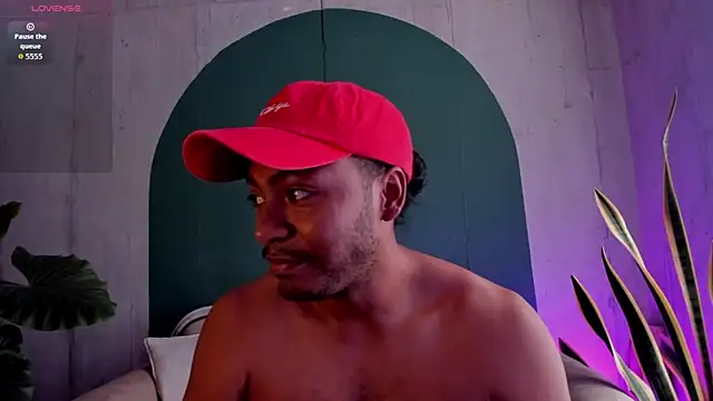 noah jones   online show from November 29, 2025, 3:34 pm