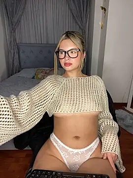 Odett  online show from March 17, 2025, 4:40 am