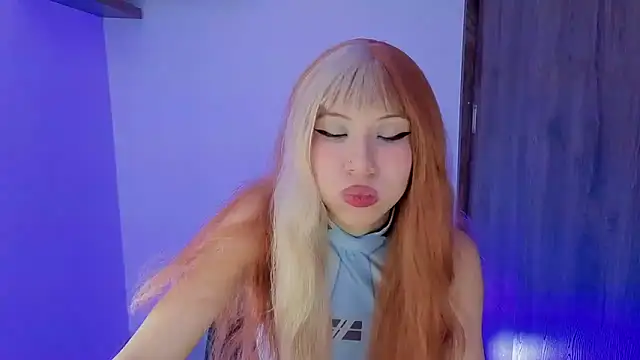 Snapshot of avans_15 chatting on October 12, 2025, 9:38 pm avans 15 online show from October 12, 2025, 9:38 pm