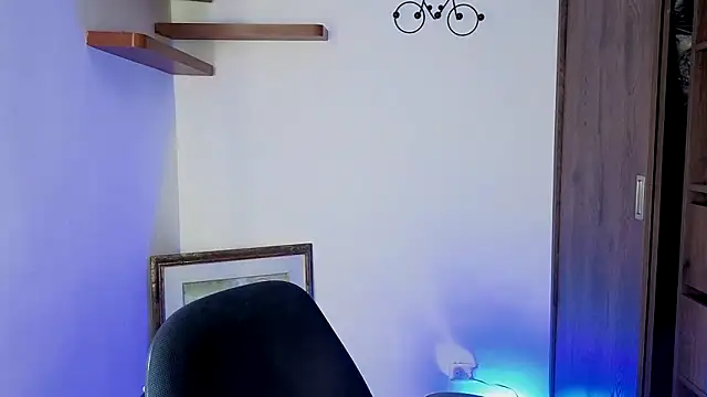 Snapshot of avans_15 chatting on October 1, 2025, 9:07 pm avans 15 online show from October 1, 2025, 9:07 pm