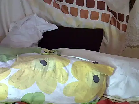 Snapshot of Soft_gal12 chatting on September 20, 2025, 7:24 am Soft gal12 online show from September 20, 2025, 7:24 am