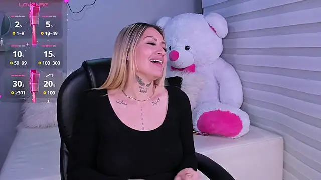 Alexasmith06 online show from March 11, 2025, 1:37 am