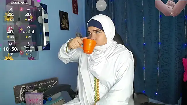 Snapshot of Falak-Yasin chatting on October 2, 2025, 12:19 pm Falak-Yasin online show from October 2, 2025, 12:19 pm