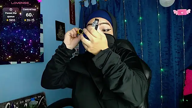 Snapshot of Falak-Yasin chatting on October 7, 2025, 12:17 pm Falak-Yasin online show from October 7, 2025, 12:17 pm