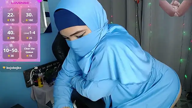 Snapshot of Falak-Yasin chatting on September 17, 2025, 12:07 pm Falak-Yasin online show from September 17, 2025, 12:07 pm