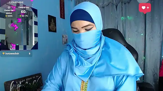 Snapshot of Falak-Yasin chatting on October 25, 2025, 12:28 pm Falak-Yasin online show from October 25, 2025, 12:28 pm