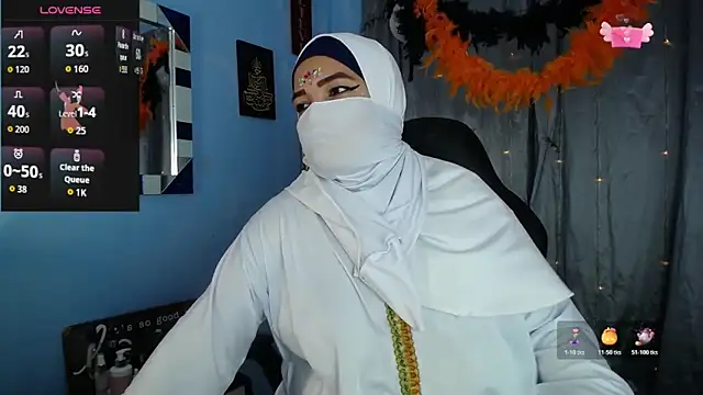 Snapshot of Falak-Yasin chatting on October 31, 2025, 12:35 pm Falak-Yasin online show from October 31, 2025, 12:35 pm