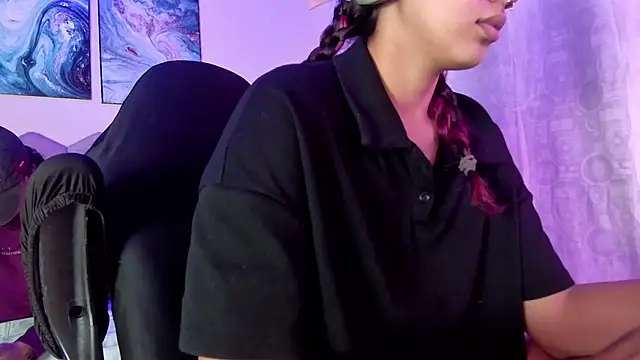 Snapshot of Horny_tgn chatting on November 16, 2025, 6:23 pm Horny tgn online show from November 16, 2025, 6:23 pm