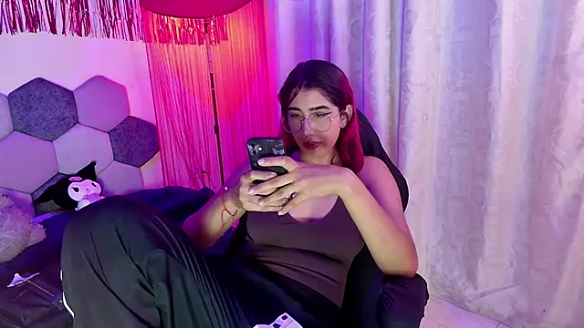 Snapshot of Horny_tgn chatting on February 19, 2026, 6:05 pm Horny tgn online show from February 19, 2026, 6:05 pm