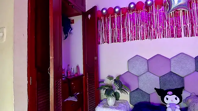 Snapshot of Horny_tgn chatting on February 17, 2026, 6:27 pm Horny tgn online show from February 17, 2026, 6:27 pm