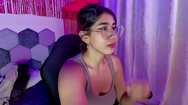 Snapshot of Horny_tgn chatting on February 14, 2026, 5:57 pm Horny tgn online show from February 14, 2026, 5:57 pm