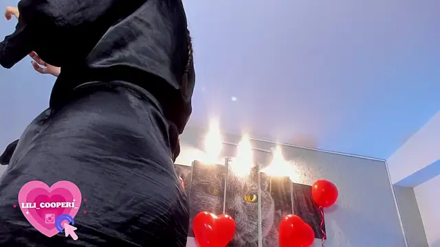 lilicooper  online show from February 15, 2025, 5:17 pm