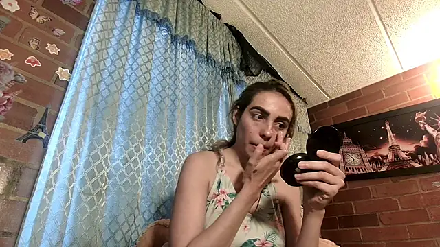 Snapshot of ValeriaLacrozee chatting on February 18, 2026, 2:57 pm ValeriaLacrozee online show from February 18, 2026, 2:57 pm