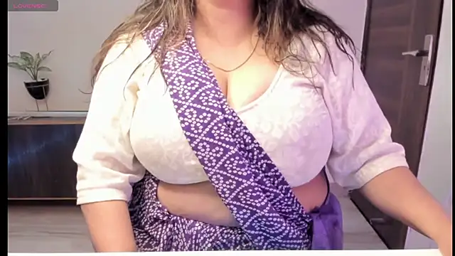 Gulabi Queen online show from March 12, 2025, 4:13 pm