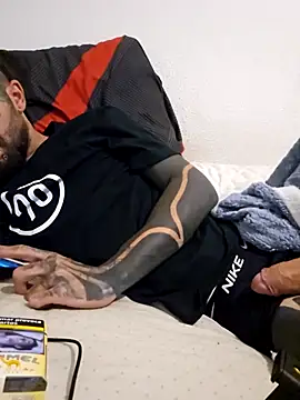 charlye inkkkk online show from April 10, 2026, 1:23 am