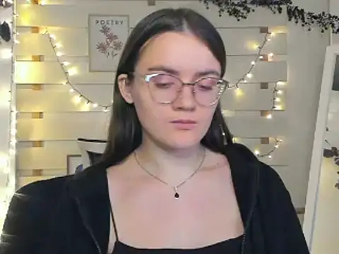 Josephine jo online show from November 22, 2025, 7:24 pm