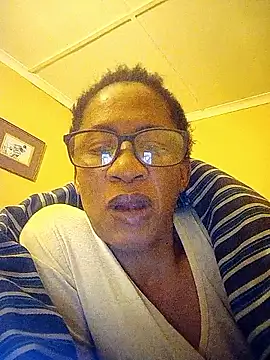 bustybillies online show from May 13, 2026, 9:33 pm