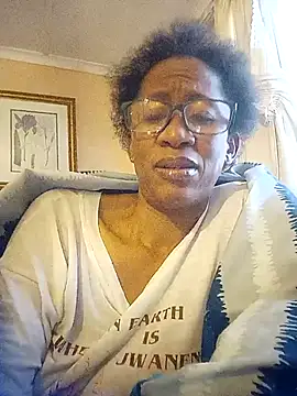 bustybillies online show from October 4, 2025, 5:42 am